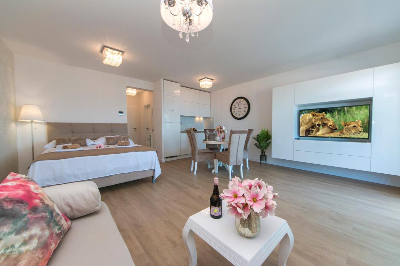 מאקרסקה Apartman Sunshine מראה חיצוני תמונה